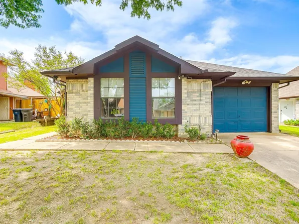 10125 Leatherwood Dr, Fort Worth, TX 76108