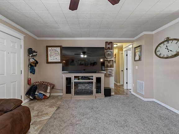 5th image of 1308 NE Del Norte Ave
