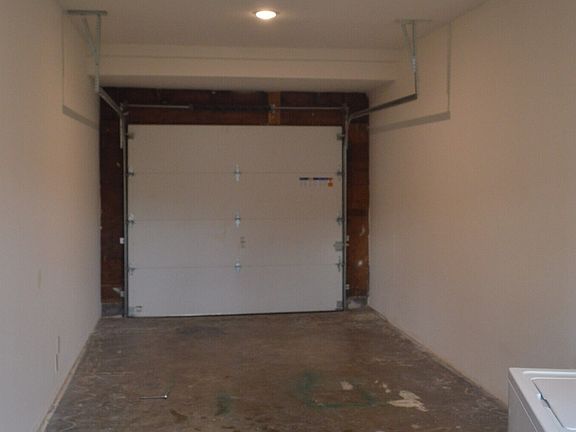 4th image of 2315 E 27th St #2315