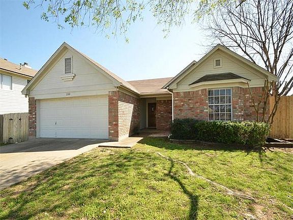 4th image of 1100 Deer Grove Dr