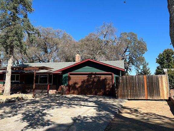 2nd image of 3615 Woodglade Ct