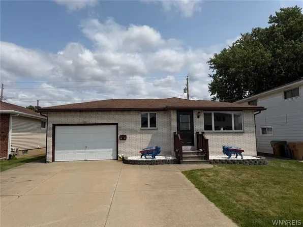 32 Rosemead Ln, Cheektowaga, NY 14227