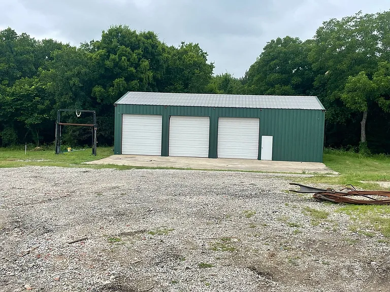 1131 County Road 561 — Photo 20