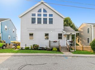 41 Halvorsen Ave, Hull, MA 02045