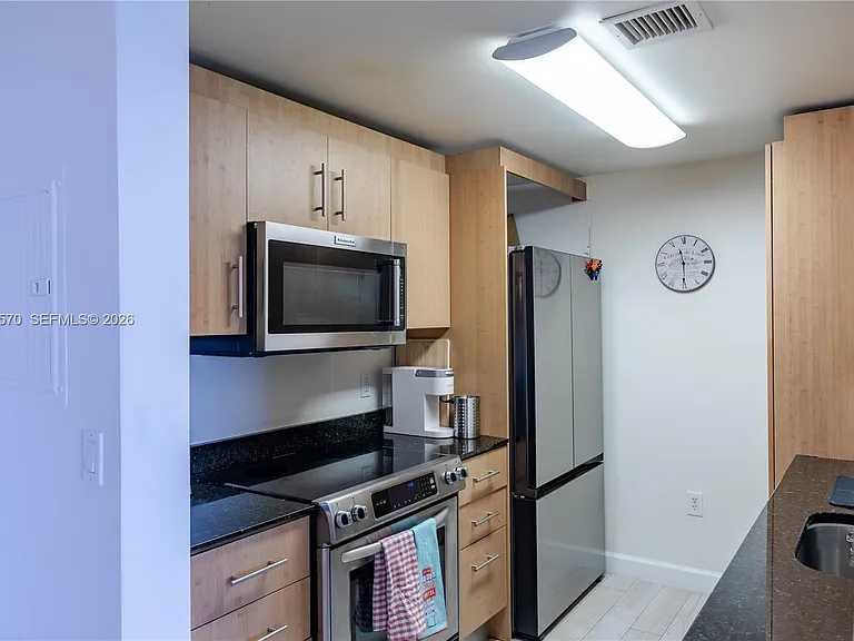 10275 Collins Ave #634 — Photo 15