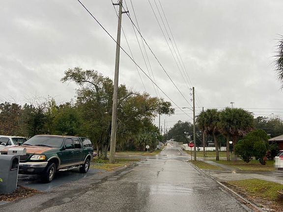 5th image of 521 S Levis Ave