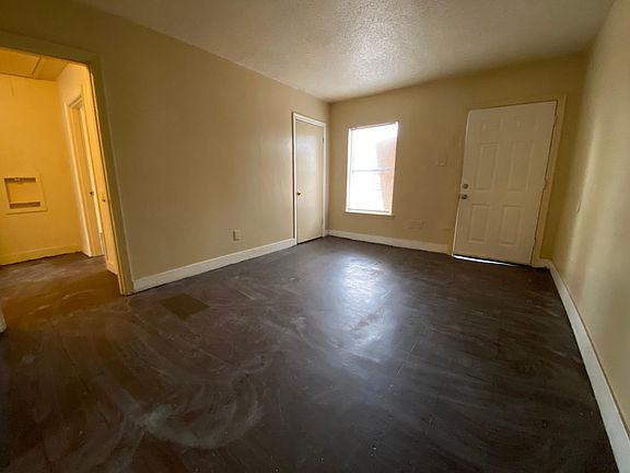 4th image of 920 N Hollywood St #920