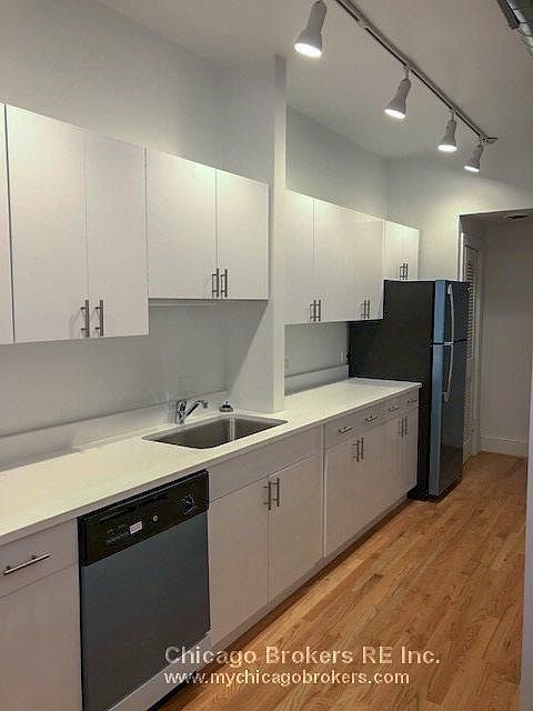 1st image of 1436 W Summerdale Ave