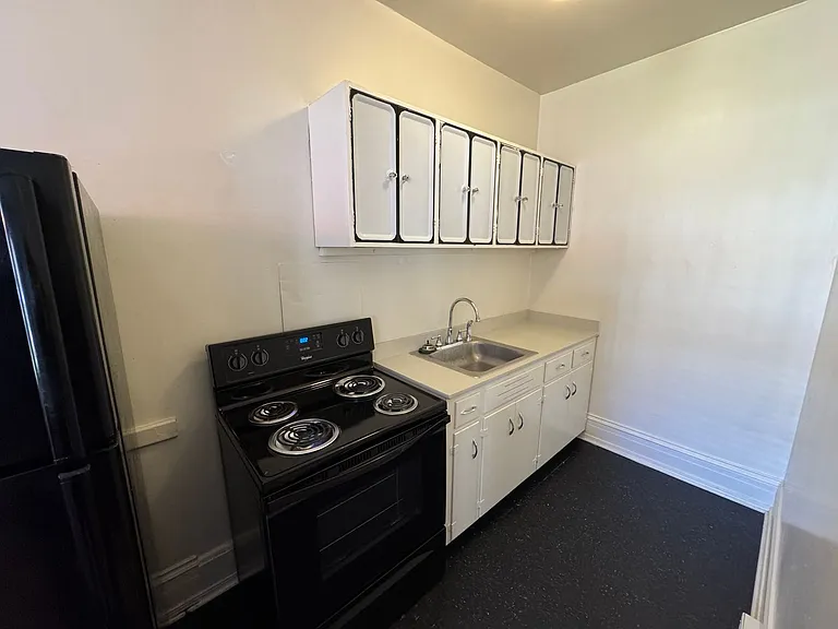 Gray Court Apartments — Photo 25