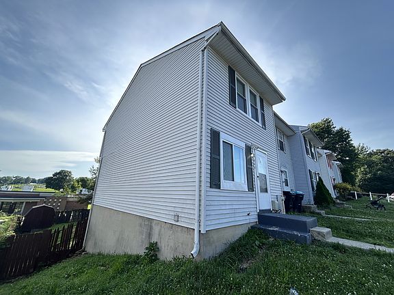 3rd image of 644 Harr Park Ct