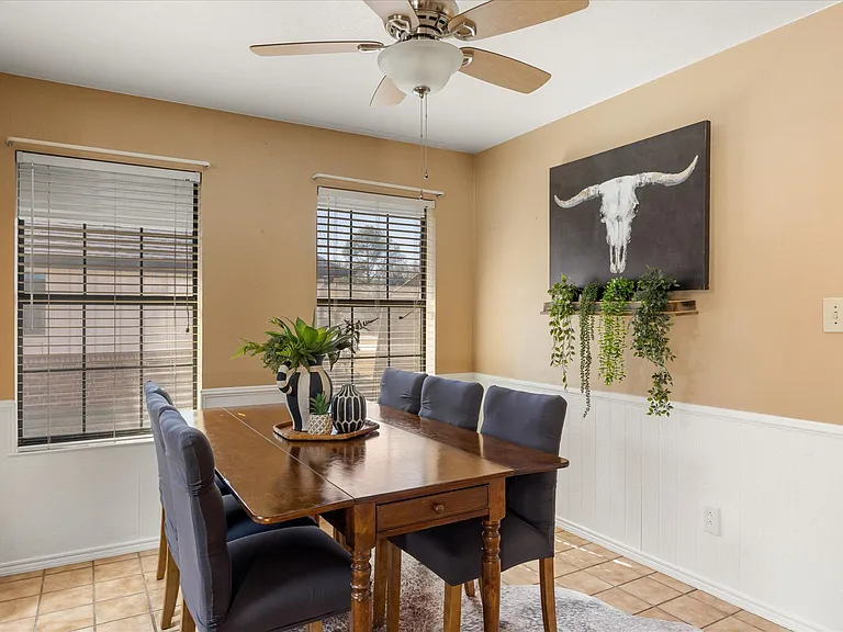 417 Sky Harbour Ct — Photo 8