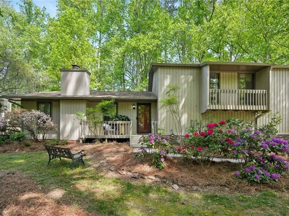 4553 Pond Ln, Marietta, GA 30062
