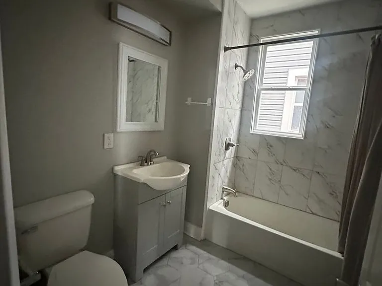 833 Lilley Ave — Photo 15