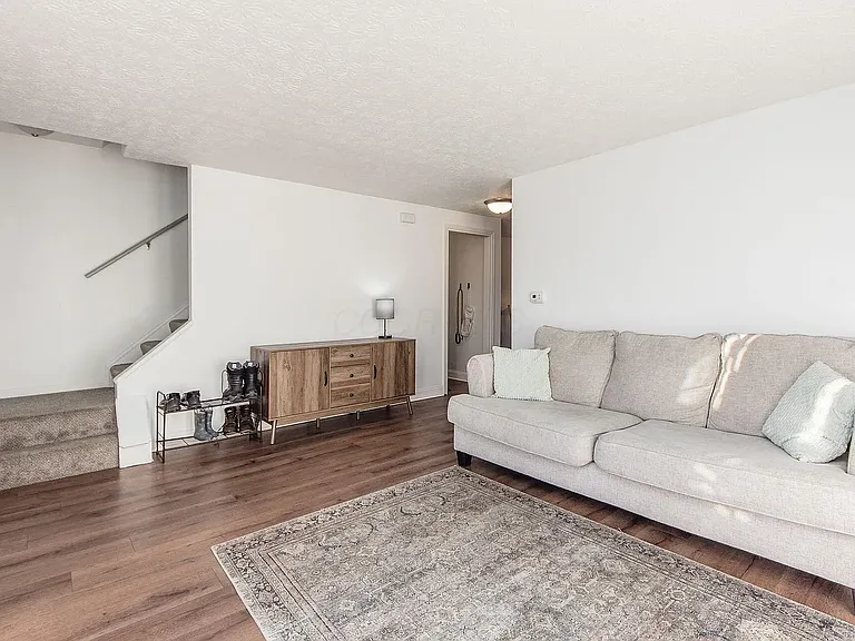 8651 Wilmette Ct — Photo 16