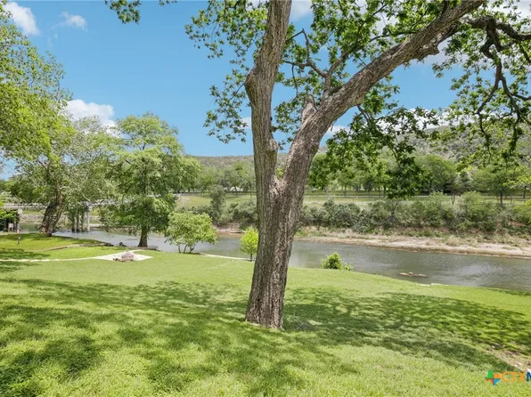 1890 Ponderosa Dr, New Braunfels, TX 78132