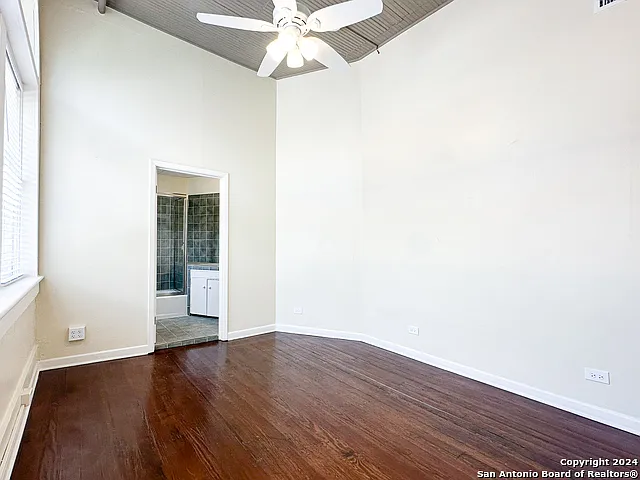 245 Losoya St #B — Photo 14