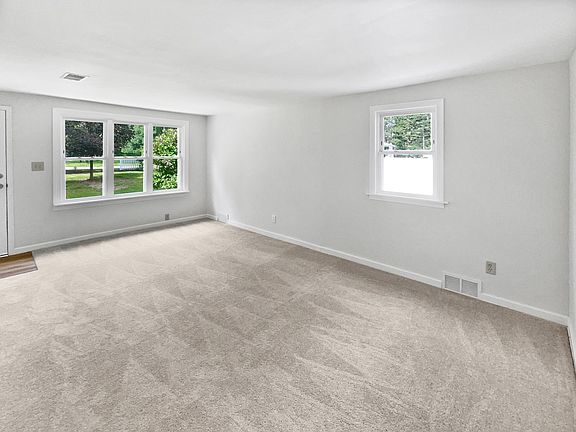 3rd image of 6043 17th St N