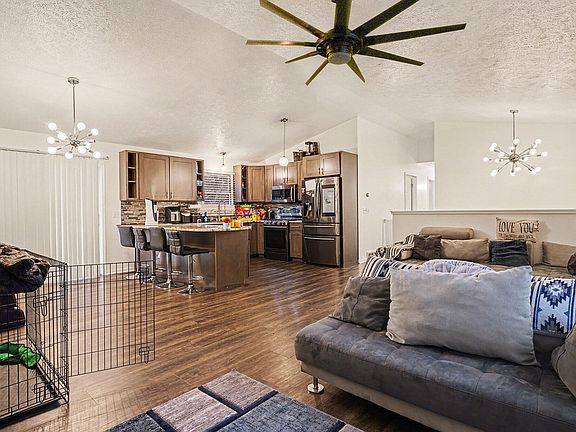 4th image of 566 S Dangl Rd