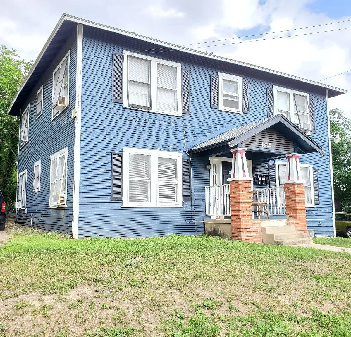 1822 N Olive St — Photo 2