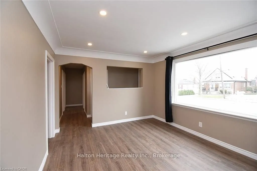 342 Rosedale Ave — Photo 1