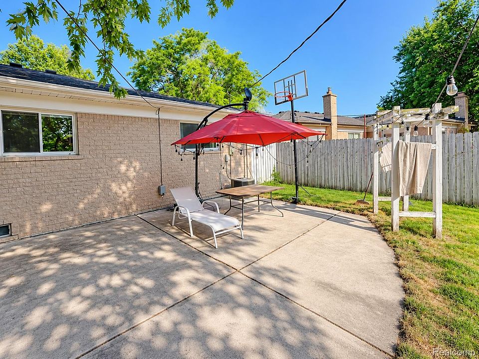 1635 Castleton Dr, photo 19