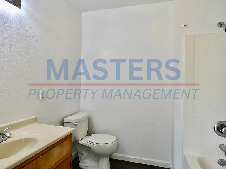 3907 Donegal Ln — Photo 21
