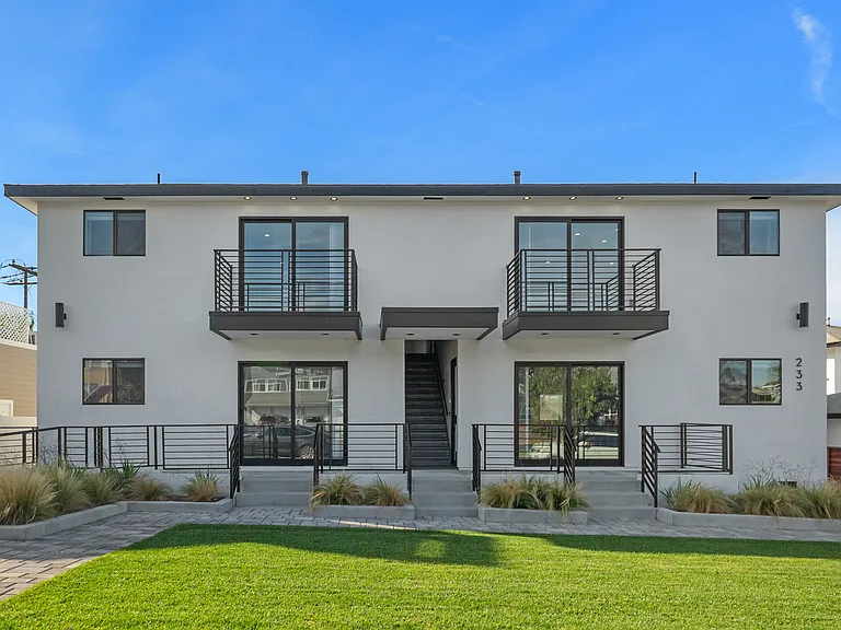 233 Calle Miramar #5 — Photo 1