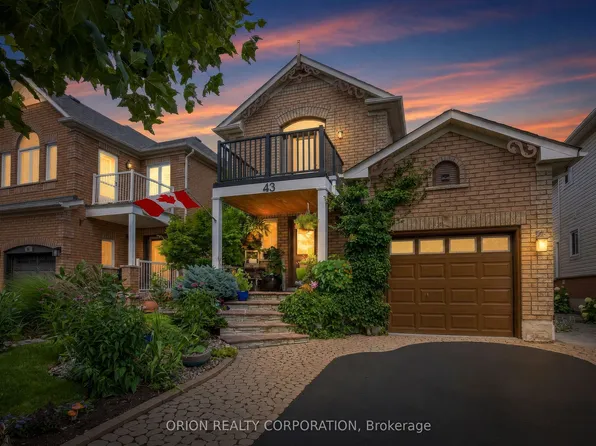 43 Lighthouse St, Whitby, ON L1N 9R9