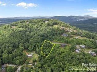 W12 Curtain Blf, Hendersonville, NC 28791