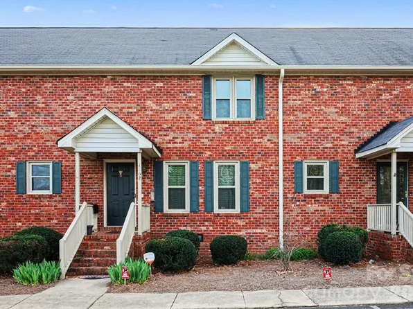 1162 Crestmont Dr, Concord, NC 28025