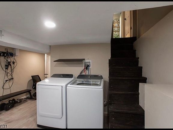 4th image of 138 Jerome Pl