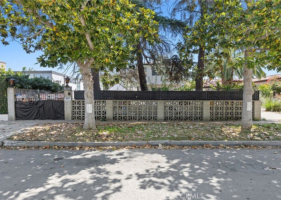 1st image of 620 N Kilkea Dr