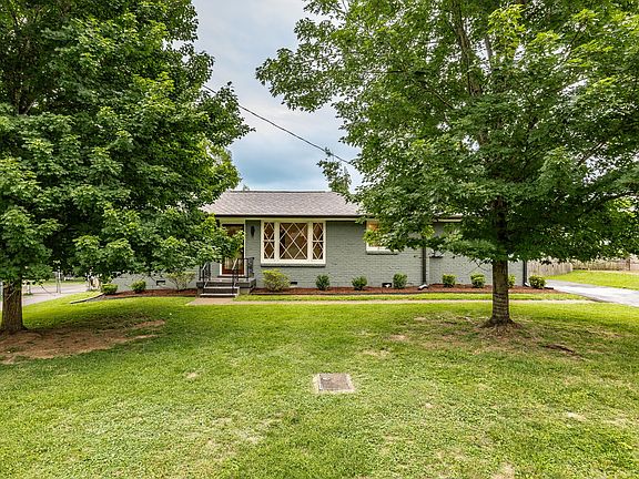 2nd image of 1934 Valley Park Dr