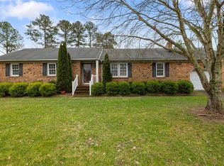 564 Summit Ridge Dr, Chesapeake, VA 23322