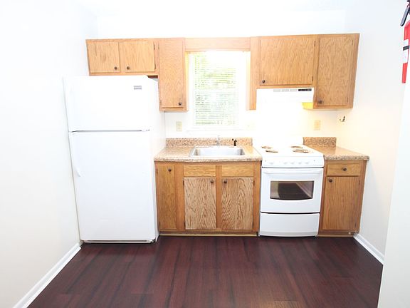 4th image of 105 Bearwood Dr APT L