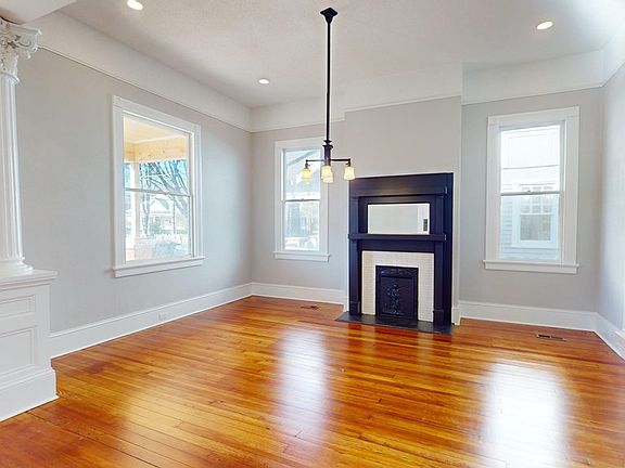 5th image of 2908 10th Ave