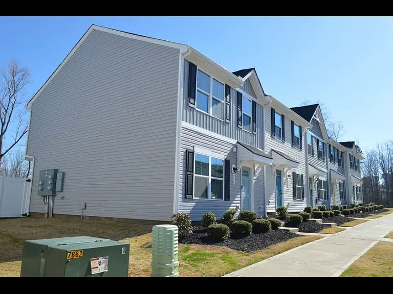 101 Forthside Way — Photo 1