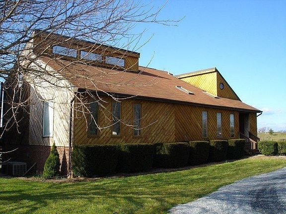 5th image of 3220 Roderick Rd