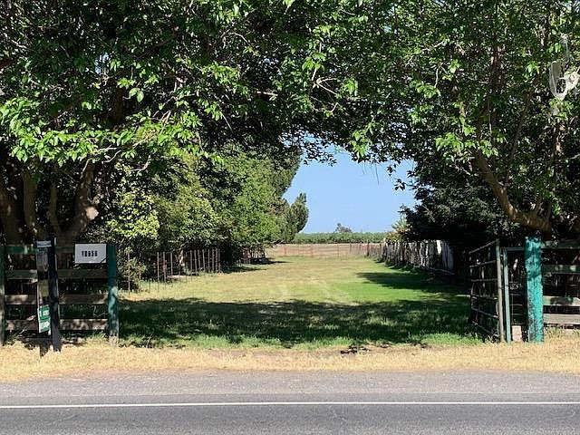 1st image of 10656 S Airport Way