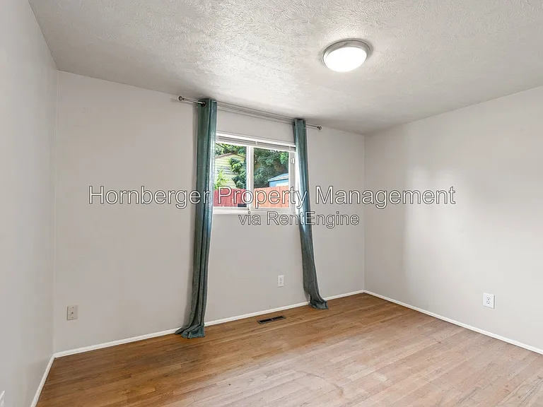 9717 N Stevens St — Photo 11