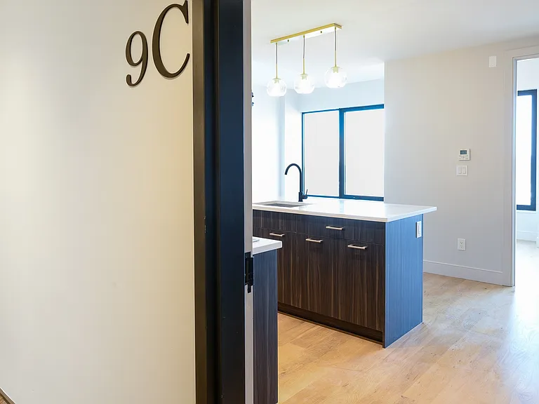 1890 Pelham Pkwy S #9C — Photo 10