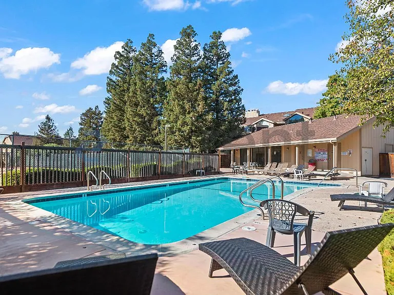 16931 Sorrel Way — Photo 34