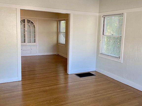 5th image of 2518 N St APT 1