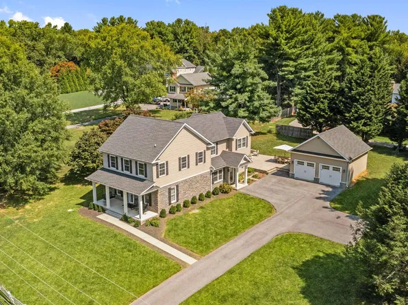 12421 Falls Rd, Cockeysville, MD 21030