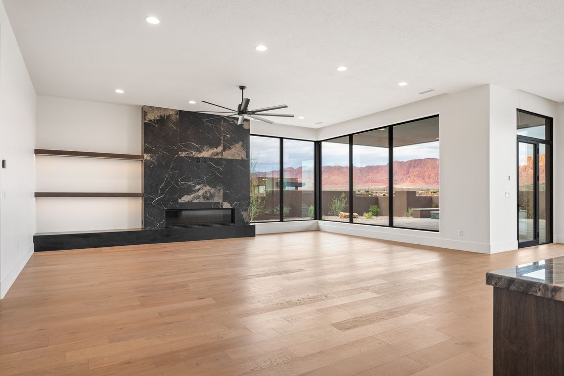 next background image