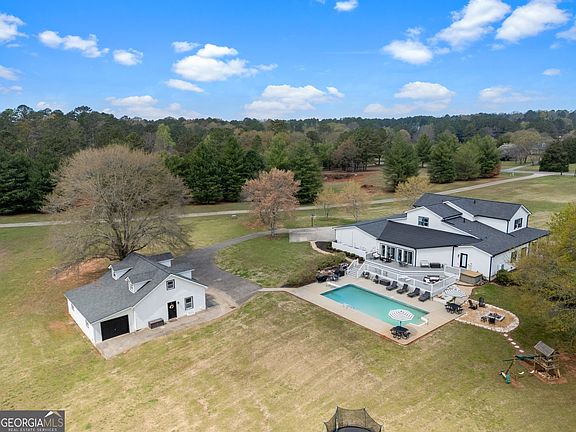 5th image of 39 Shoals Ferry Rd SE