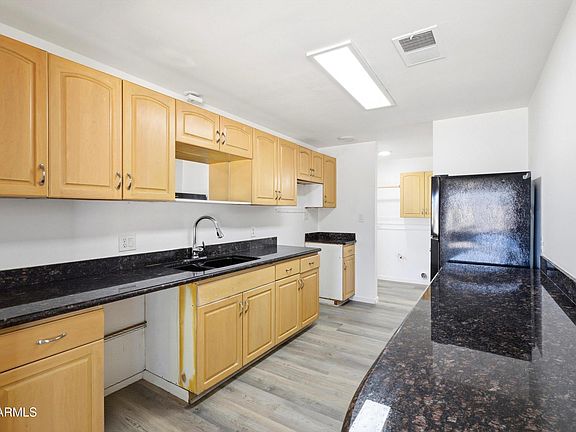 4th image of 3433 E Coronado Road