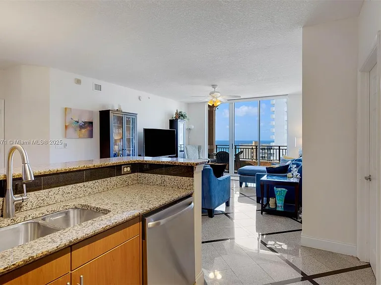 2080 S Ocean Dr #9 — Photo 21