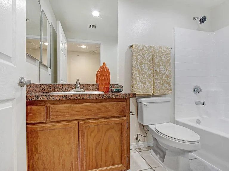 821 Wilcox Ave — Photo 39