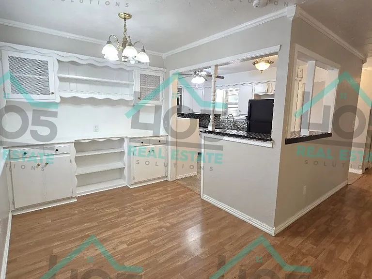 2113 Candy Ln — Photo 3